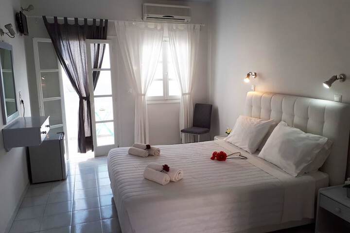 Room 6 of 87