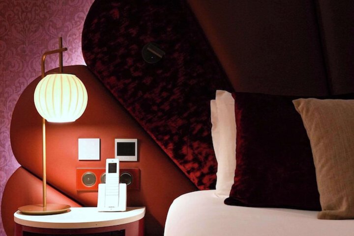 Room 44 of 94