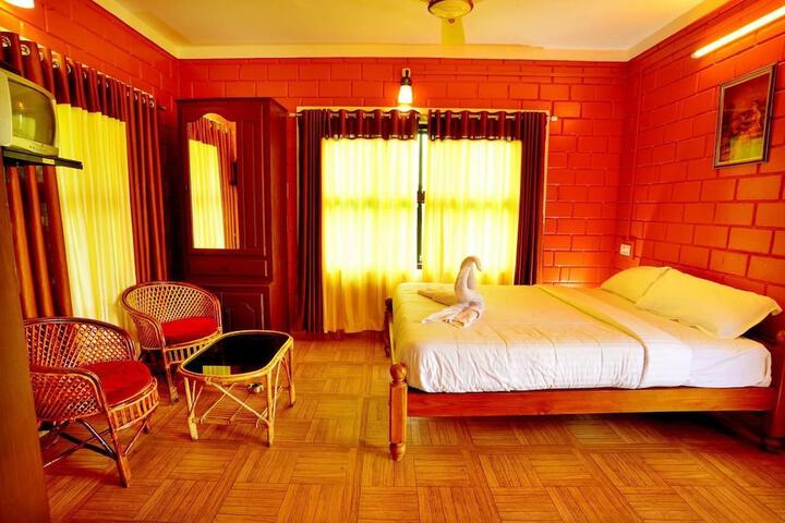 Room 2 of 16