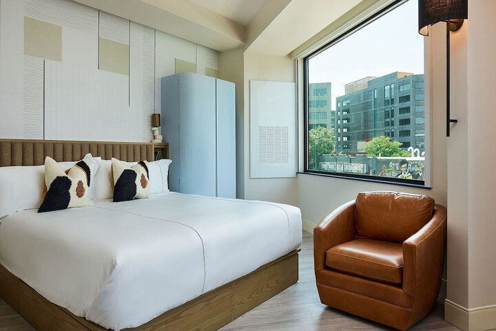 Room 48 of 119