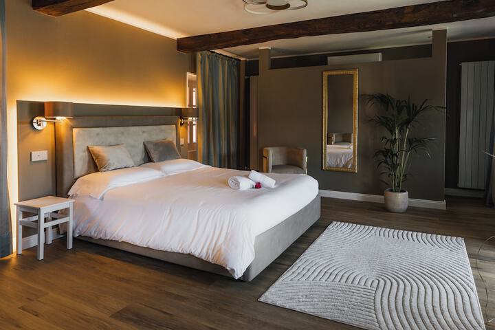 Room 2 of 58