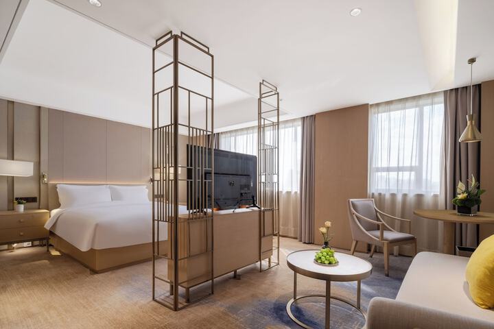 Room 15 of 60
