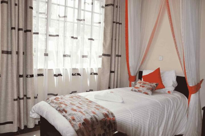 Room 4 of 29
