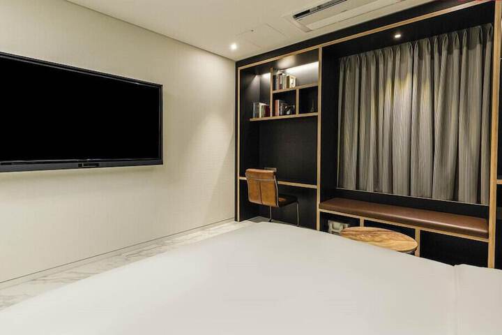 Room 21 of 41