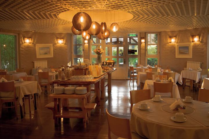 Dining 93 of 128