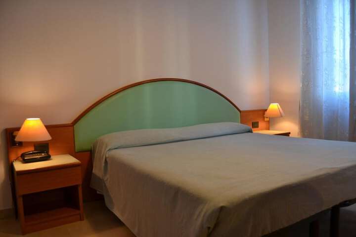 Room 17 of 52