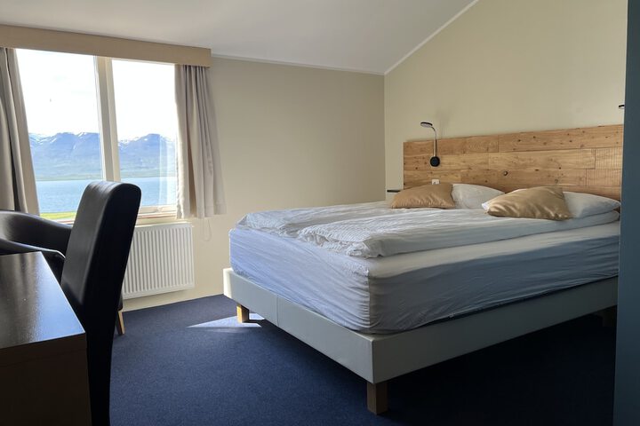 Room 9 of 68