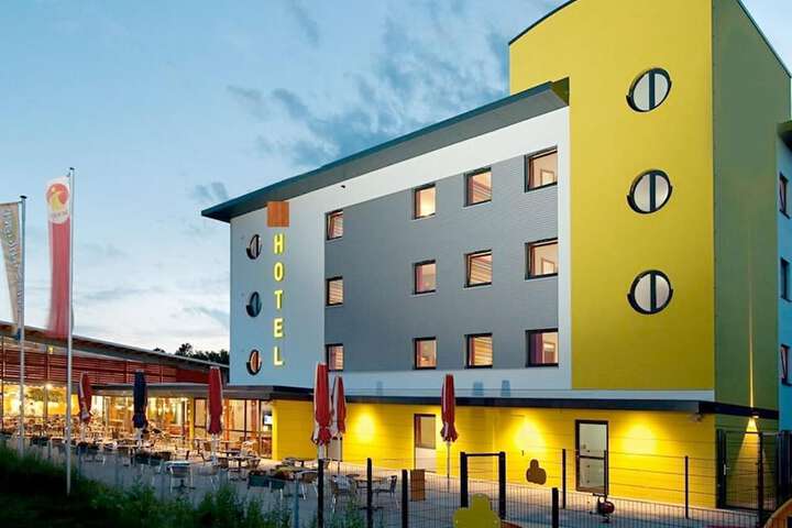 Hotel 79 of 86