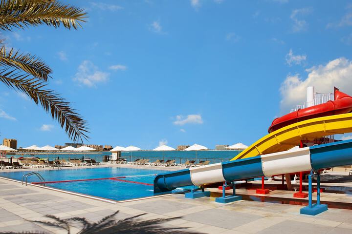 Pool 179 of 335