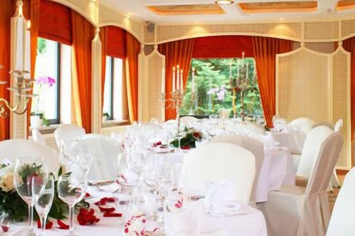 Ballroom/Hall 20 of 30