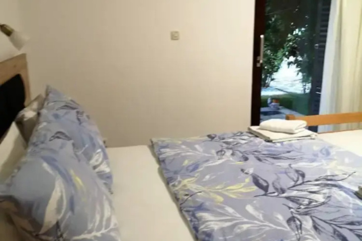 Room 3 of 15