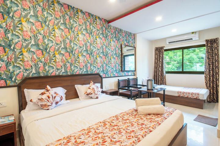 Room 28 of 75