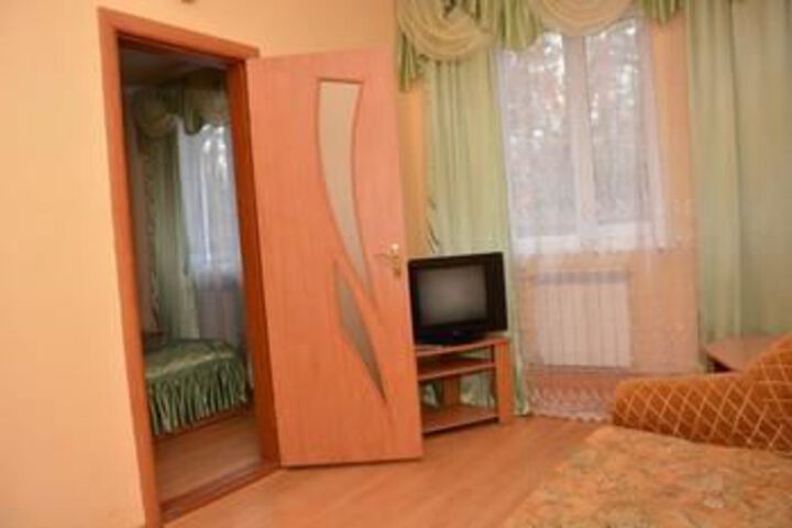 Room 5 of 7