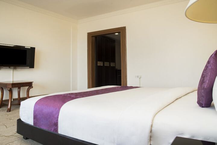 Room 16 of 26