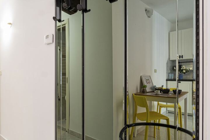 Room 6 of 21