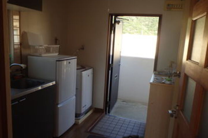 Room 13 of 22
