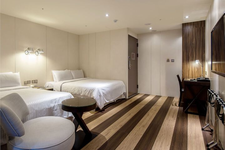 Room 19 of 53
