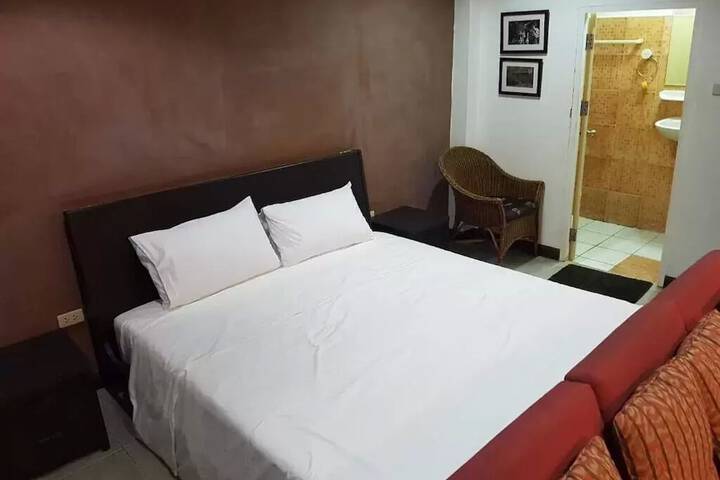 Room 14 of 34