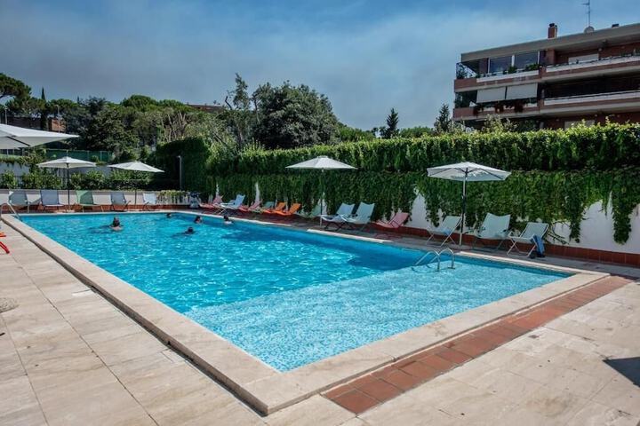 Pool 41 of 107