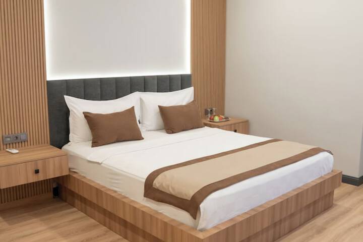 Room 33 of 56