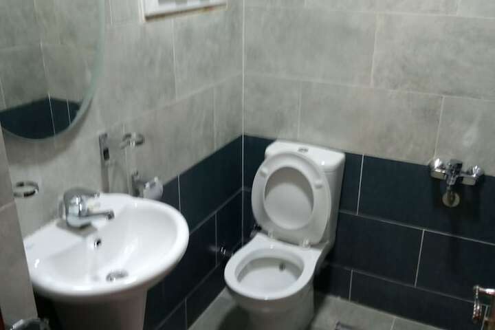 Room 17 of 25