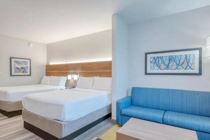 2 Queen Beds (4 of 14)