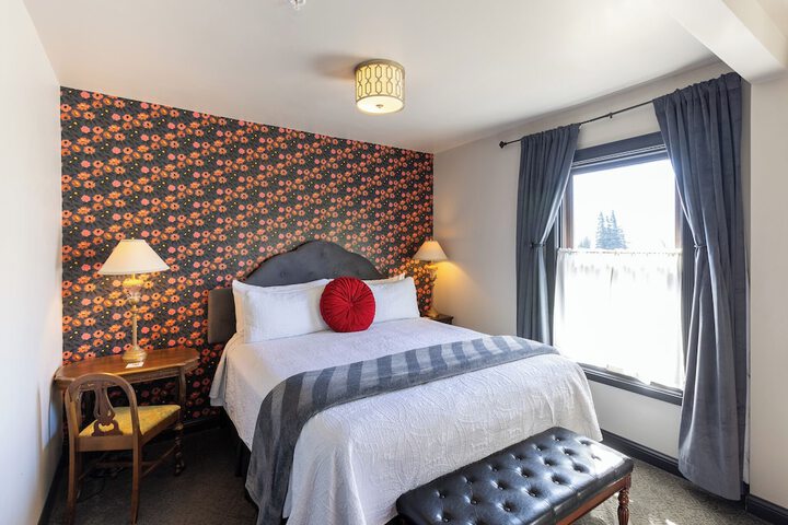Room 43 of 89