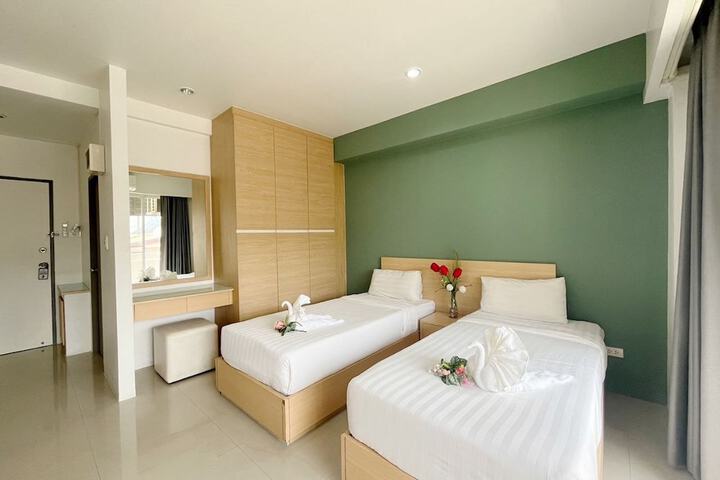 Room 27 of 94