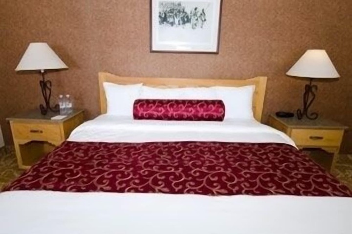 Room 2 of 17