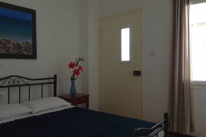 Room 11 of 20