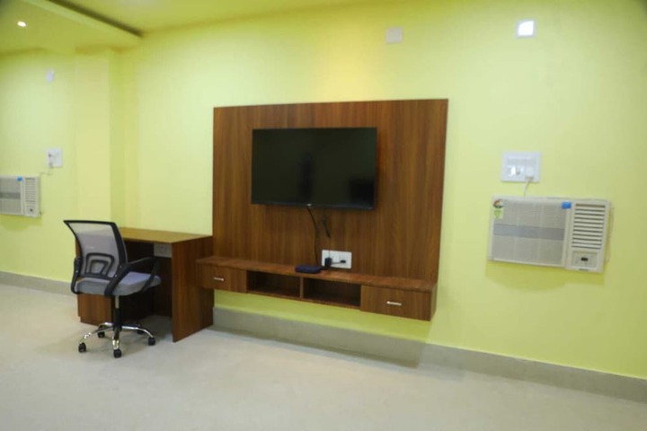 Room 7 of 27