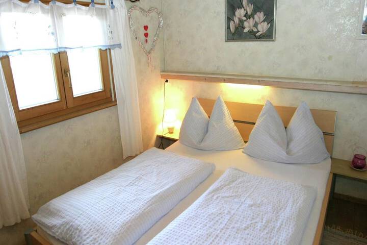 Room 3 of 21