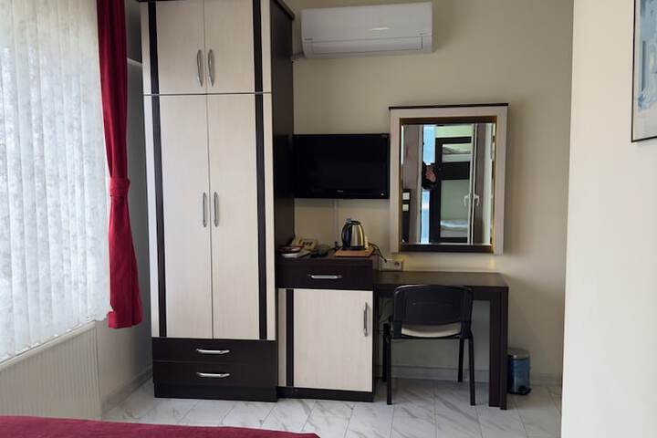 Room 10 of 23
