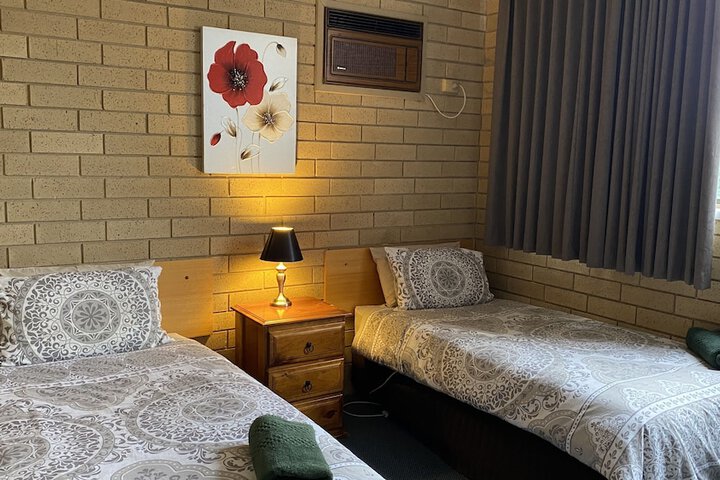 Room 38 of 62