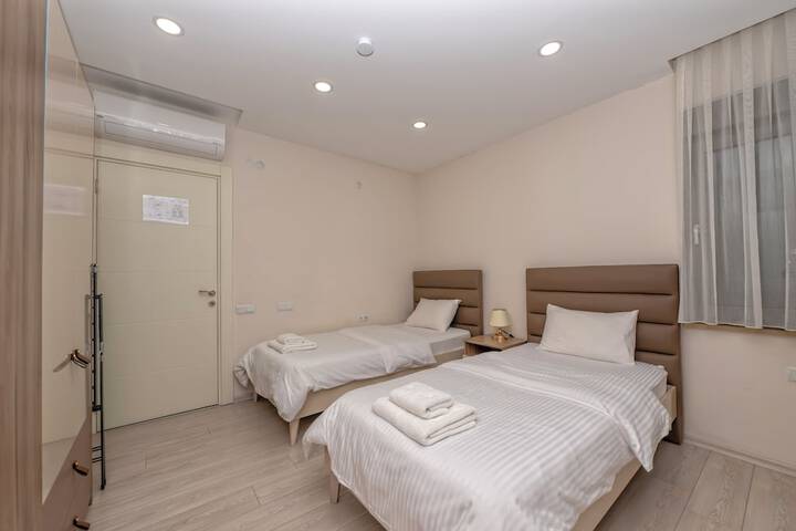 Room 91 of 271