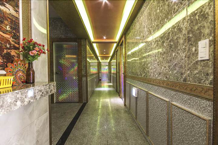 Ballroom/Hall 5 of 17