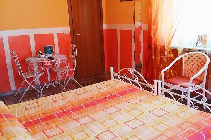 Room 27 of 140