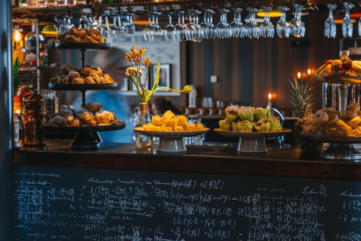 Breakfast/Coffee Service 128 of 317