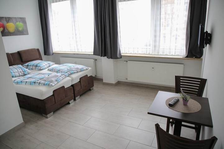 Room 6 of 15