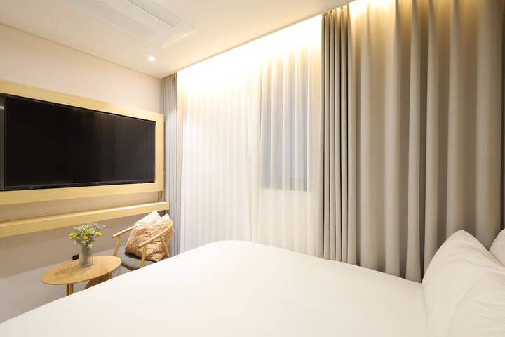 Room 27 of 75