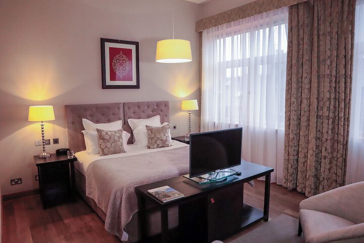 Room 10 of 70