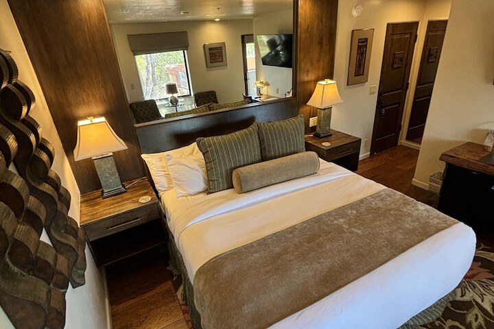Room 55 of 285