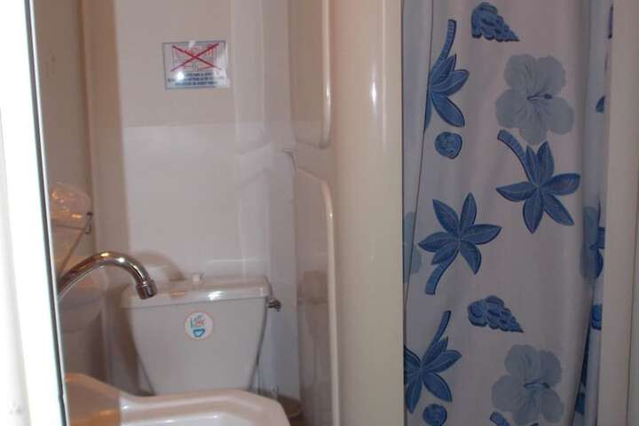 Room 35 of 53