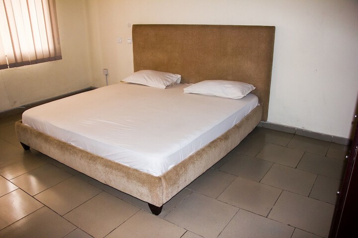 Room 3 of 21