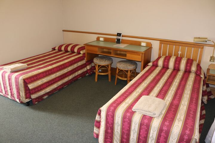 Room 7 of 32