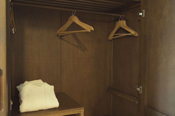 Room 24 of 69