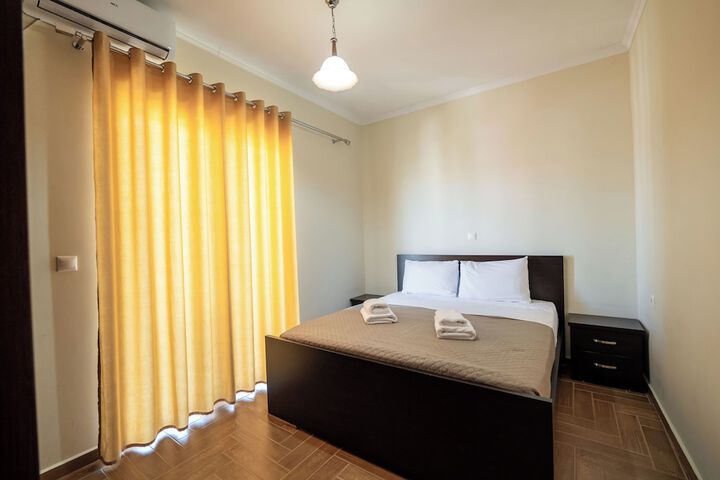 Room 81 of 245