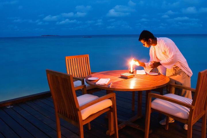 Dining 32 of 68