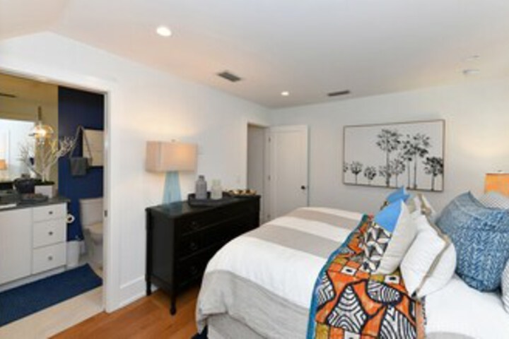 Room 21 of 25