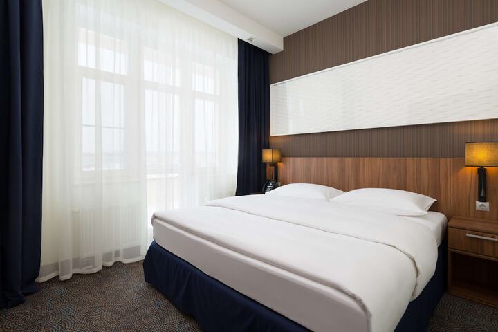 Room 19 of 275